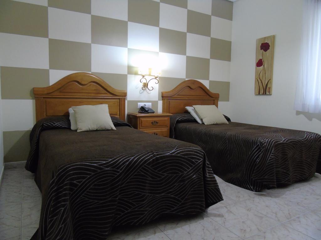 Hotel Bruselas A Guarda Room photo